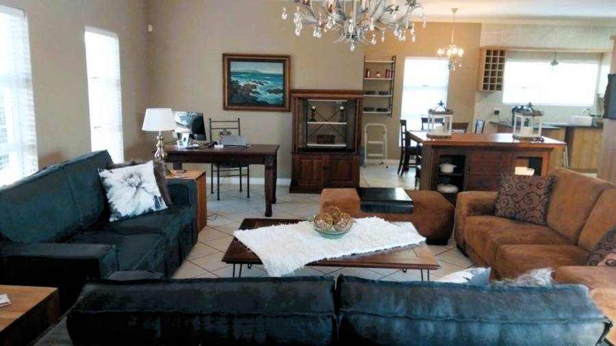 3 Bedroom Property for Sale in Country Club Western Cape